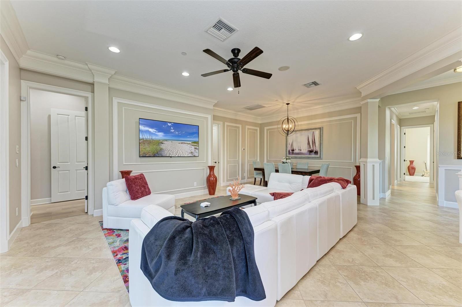 321 SAPPHIRE LAKE DR #101