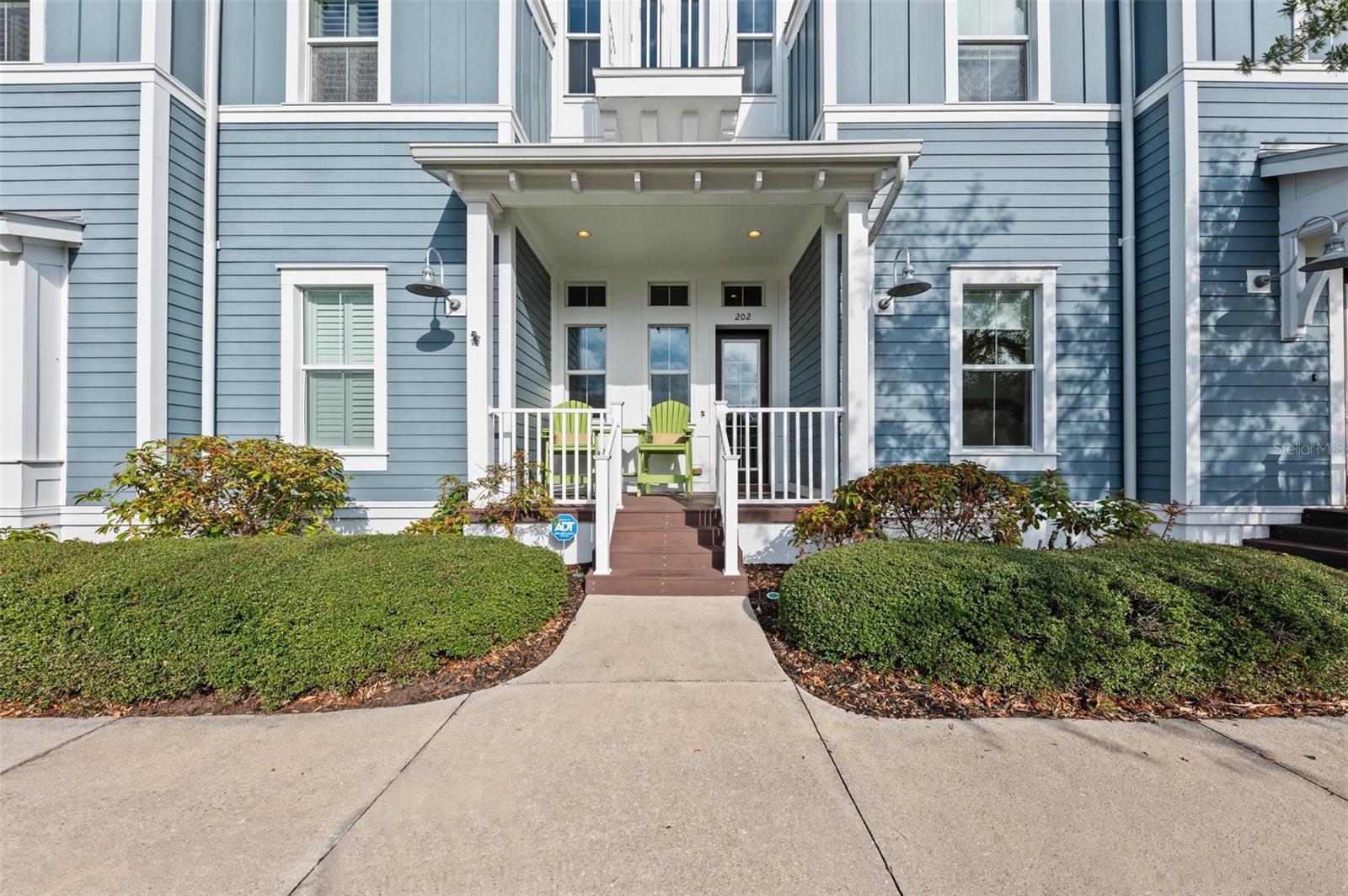 321 SAPPHIRE LAKE DR #202