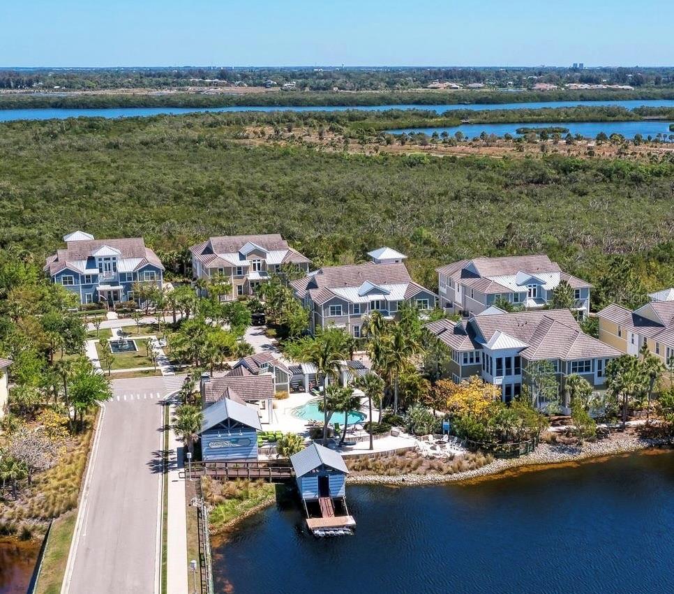 321 SAPPHIRE LAKE DR #202