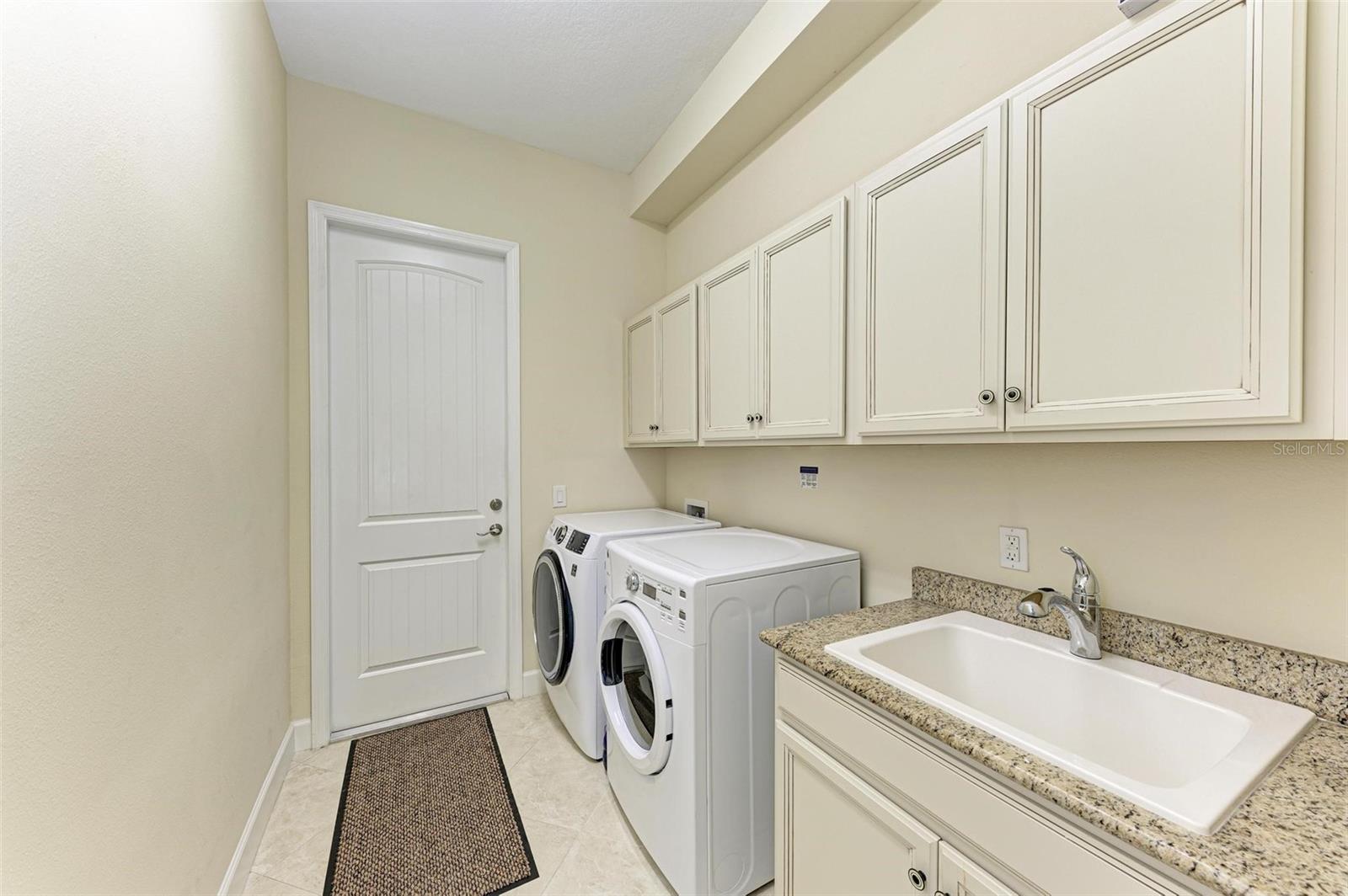 307 COMPASS POINT DR #101