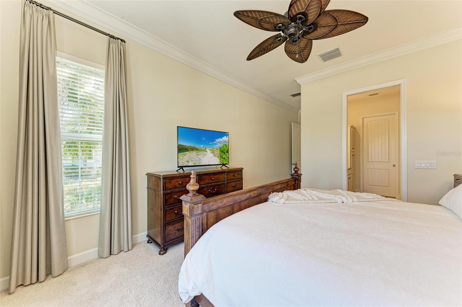 307 COMPASS POINT DR #101