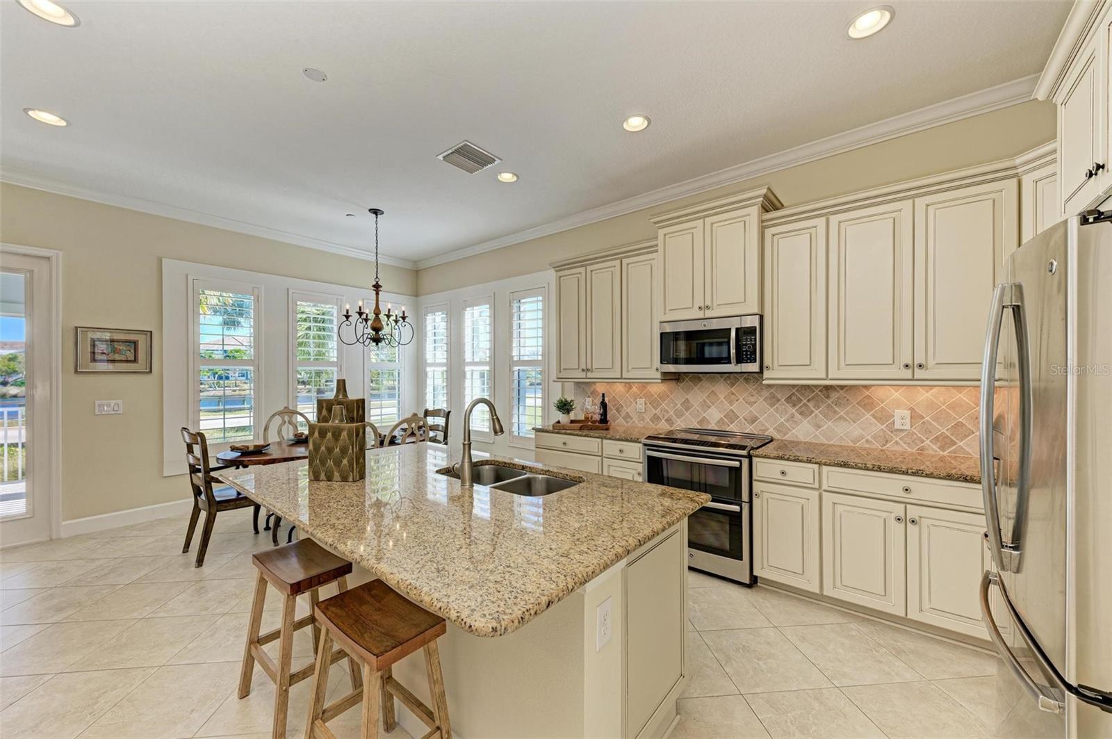 307 COMPASS POINT DR #101