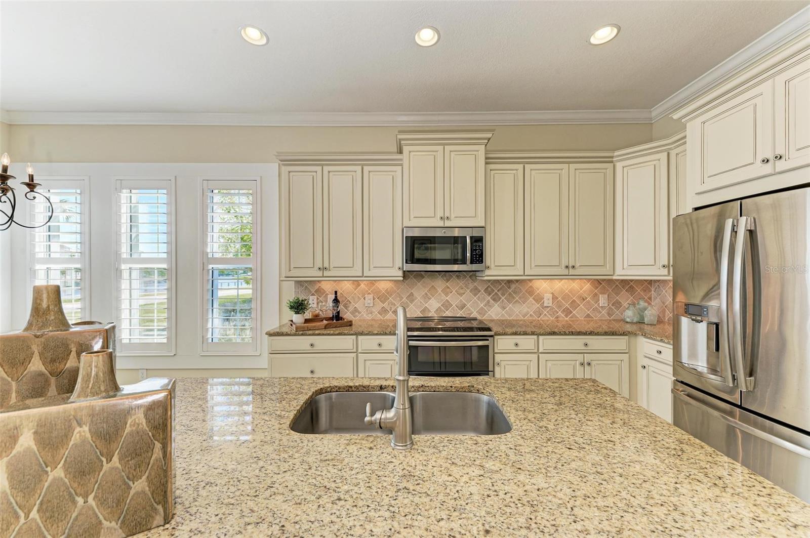 307 COMPASS POINT DR #101