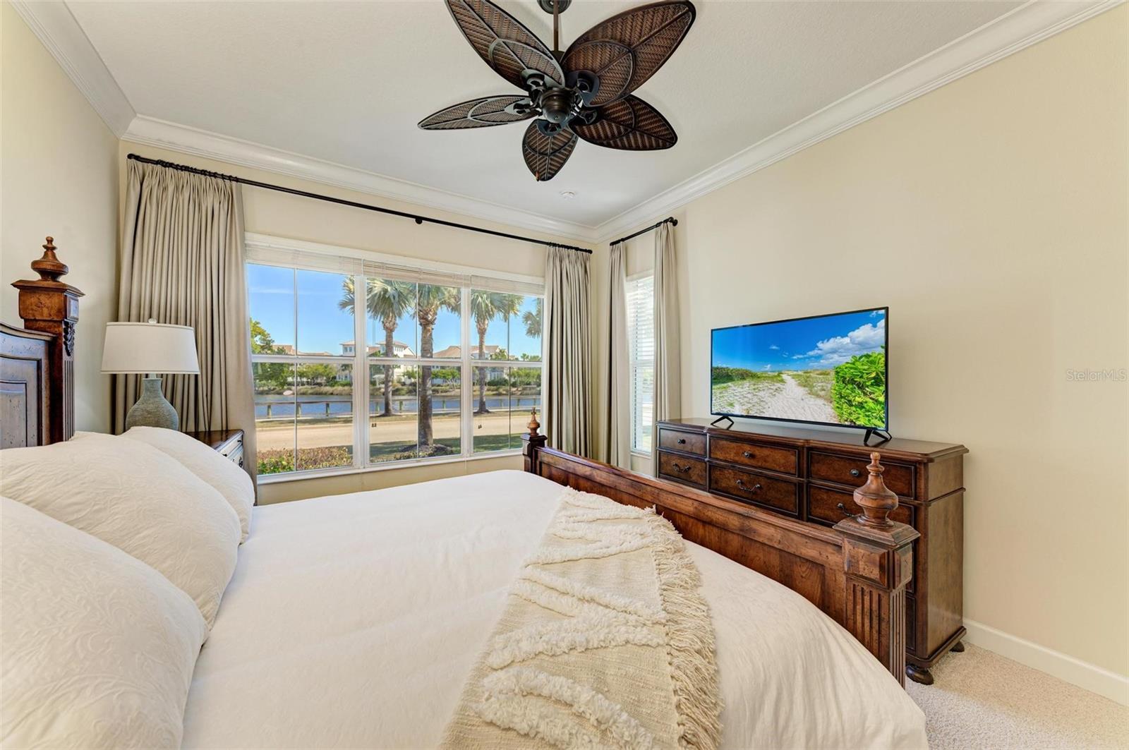 307 COMPASS POINT DR #101