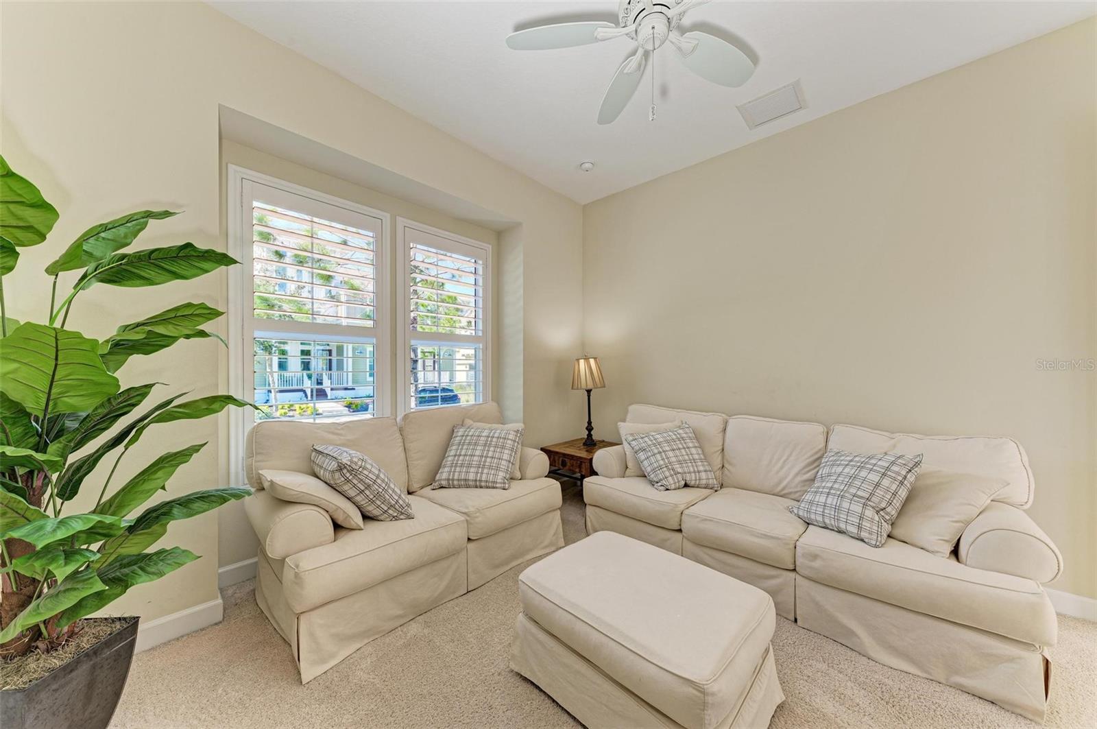 307 COMPASS POINT DR #101