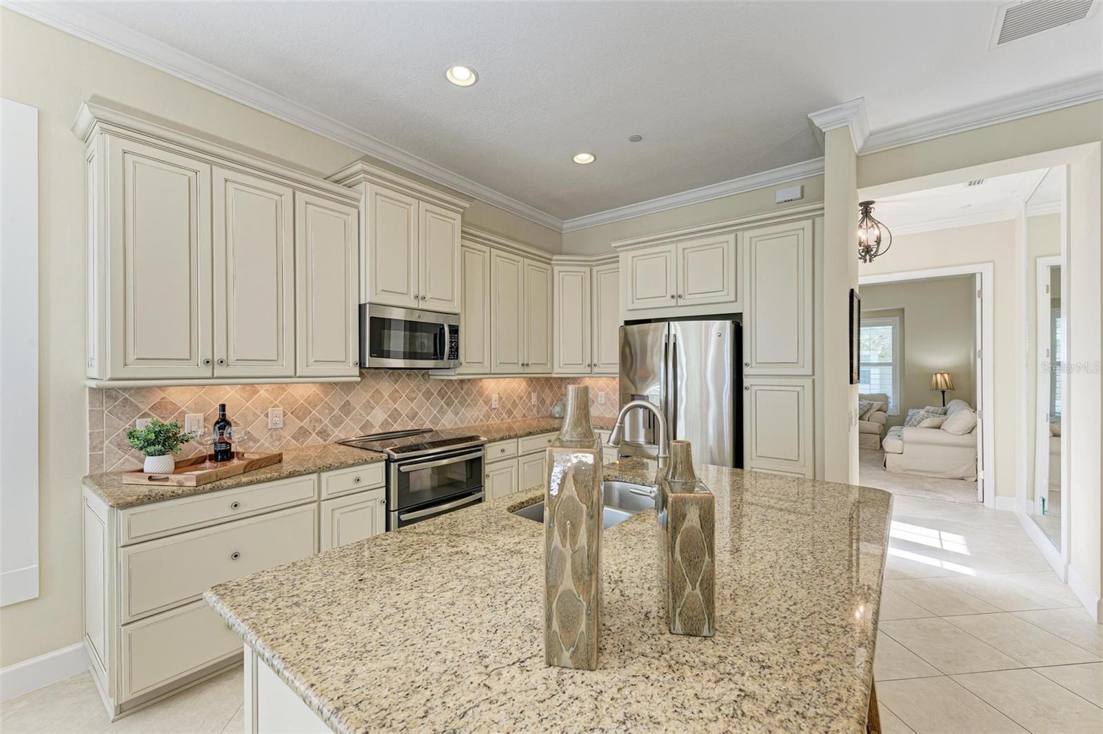 307 COMPASS POINT DR #101