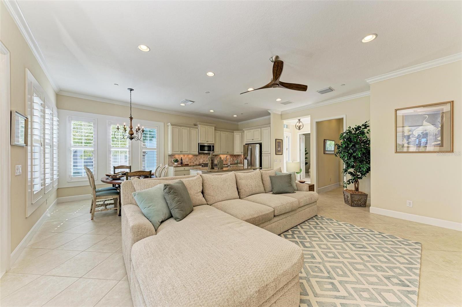 307 COMPASS POINT DR #101