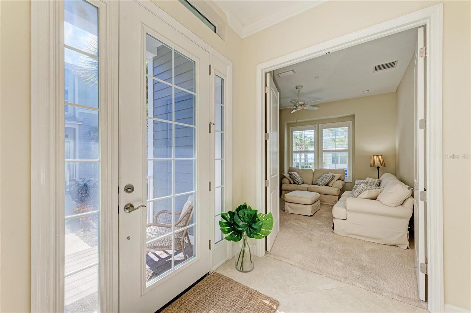 307 COMPASS POINT DR #101