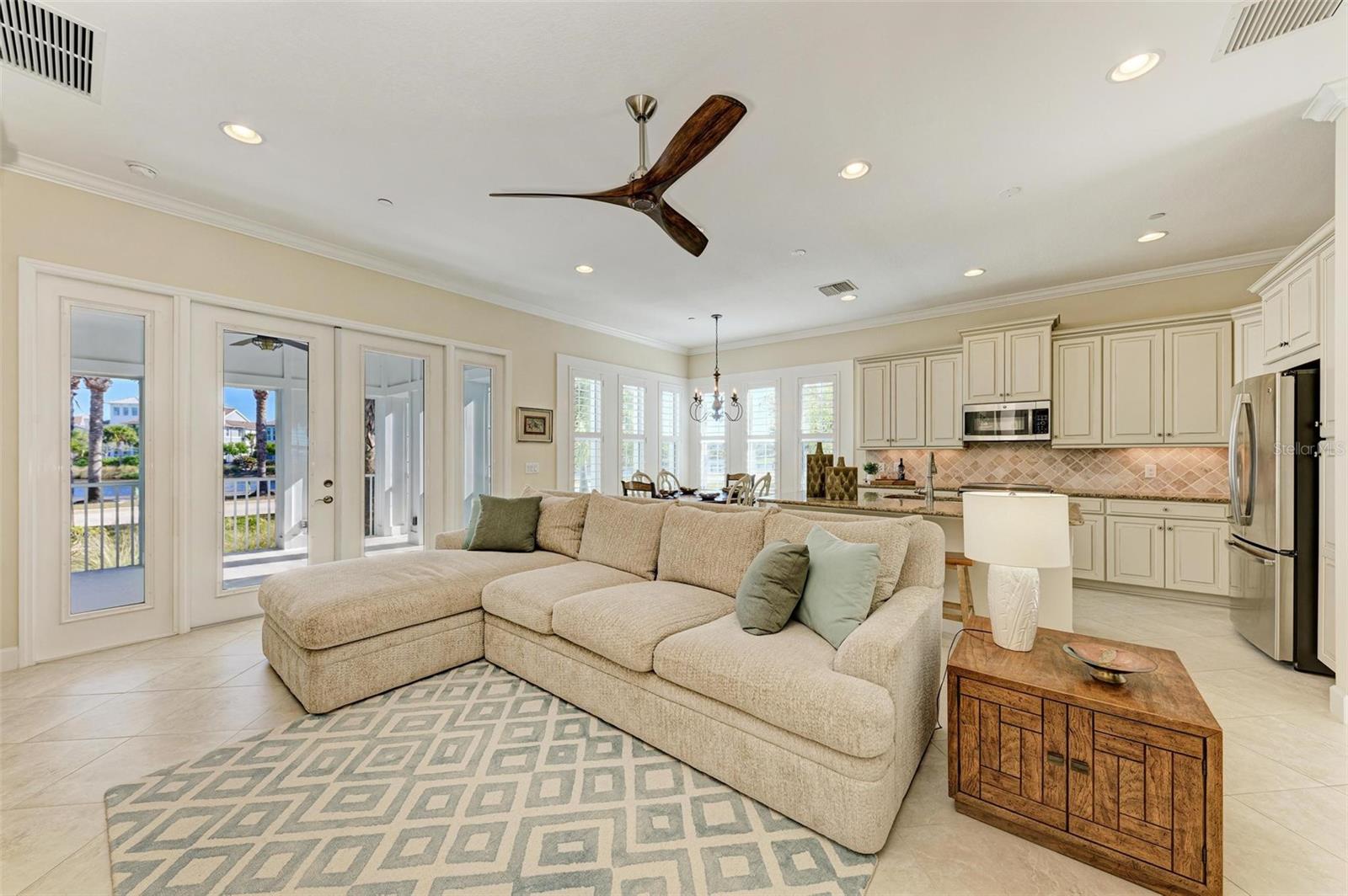 307 COMPASS POINT DR #101