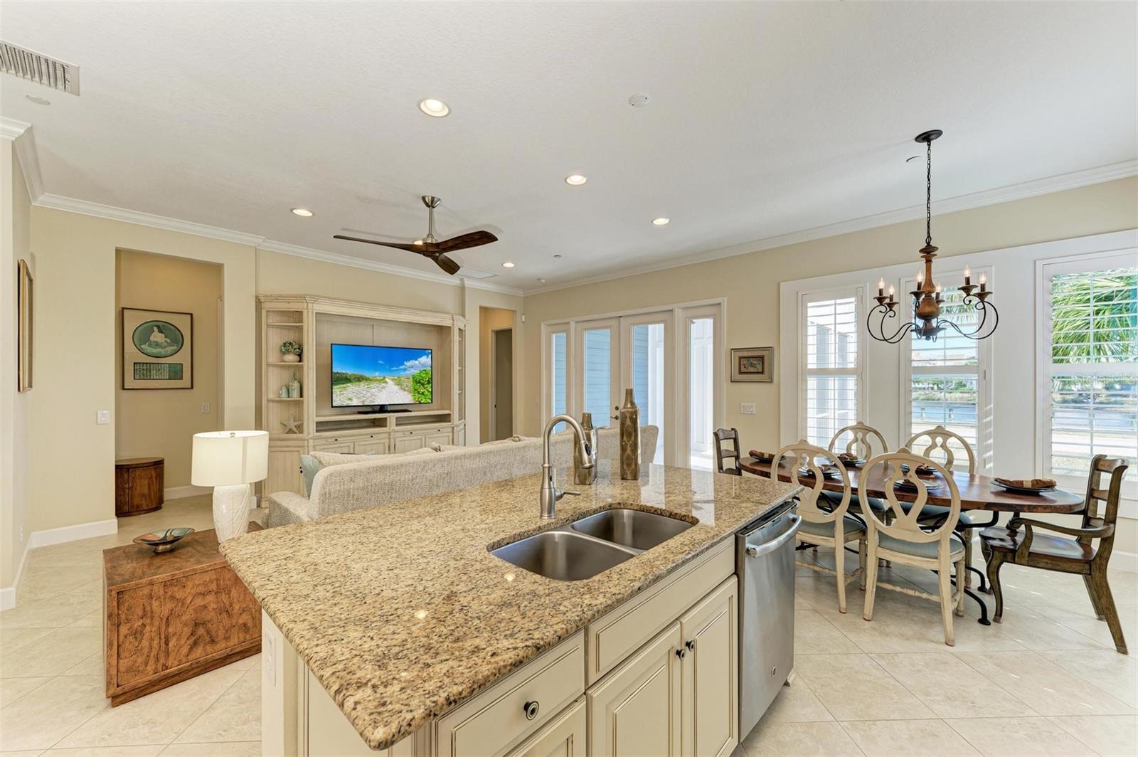 307 COMPASS POINT DR #101