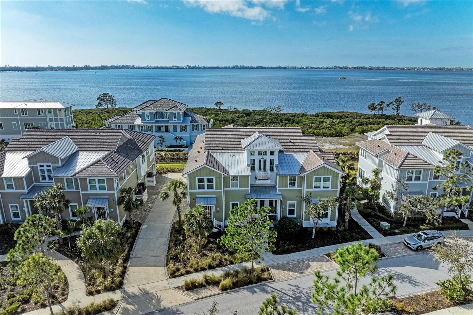 326 COMPASS POINT DR #201