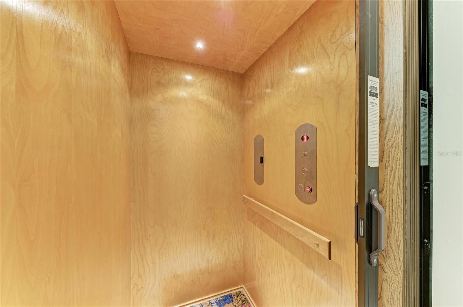 326 COMPASS POINT DR #201