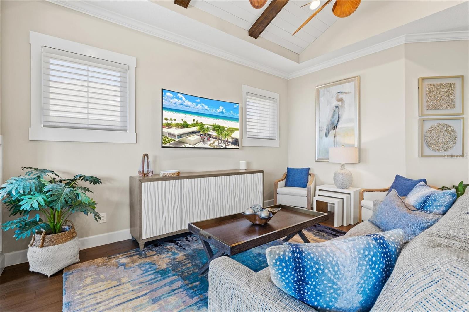 322 COMPASS POINT DR #201