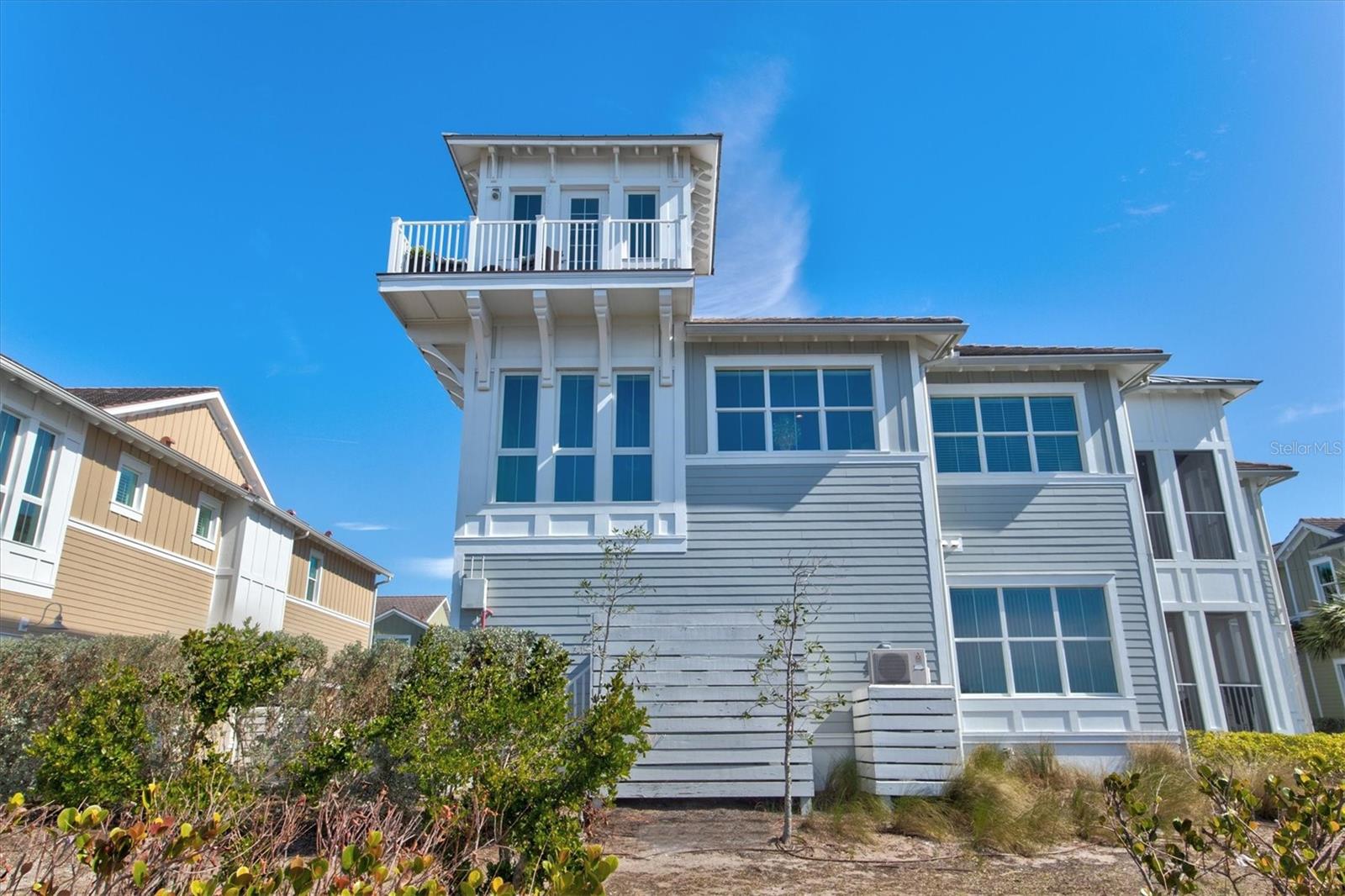 322 COMPASS POINT DR #201