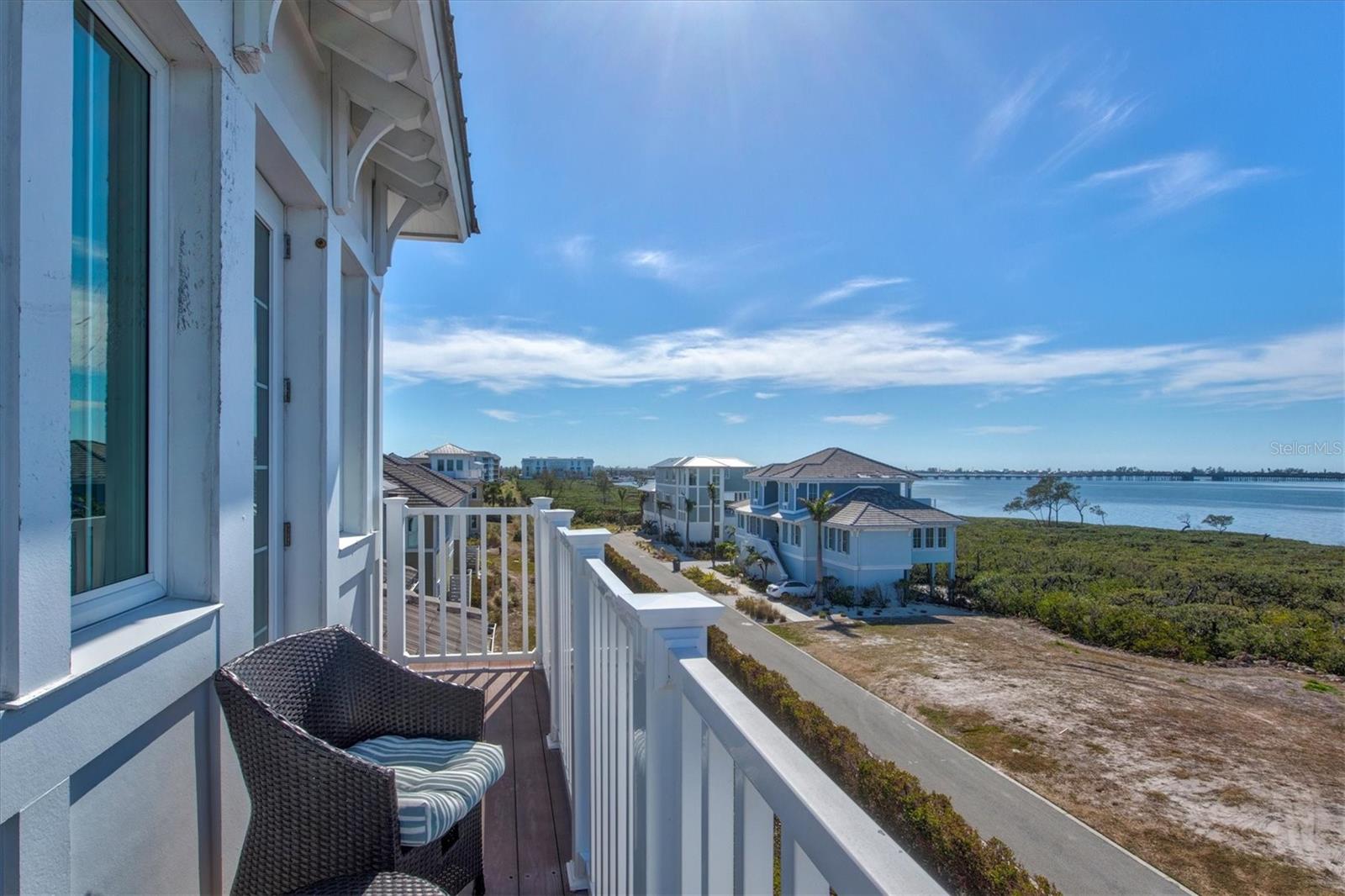 322 COMPASS POINT DR #201