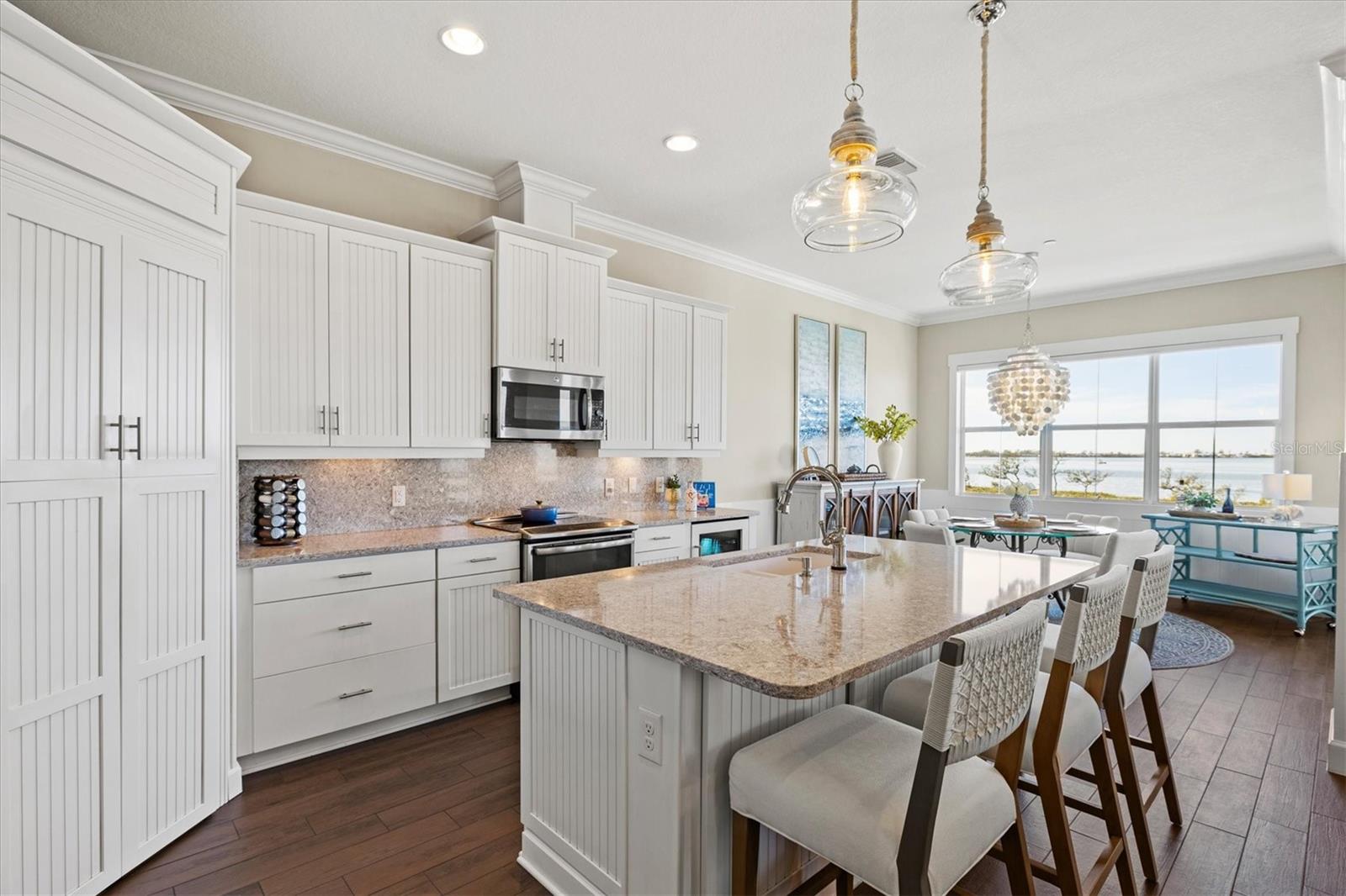 322 COMPASS POINT DR #201