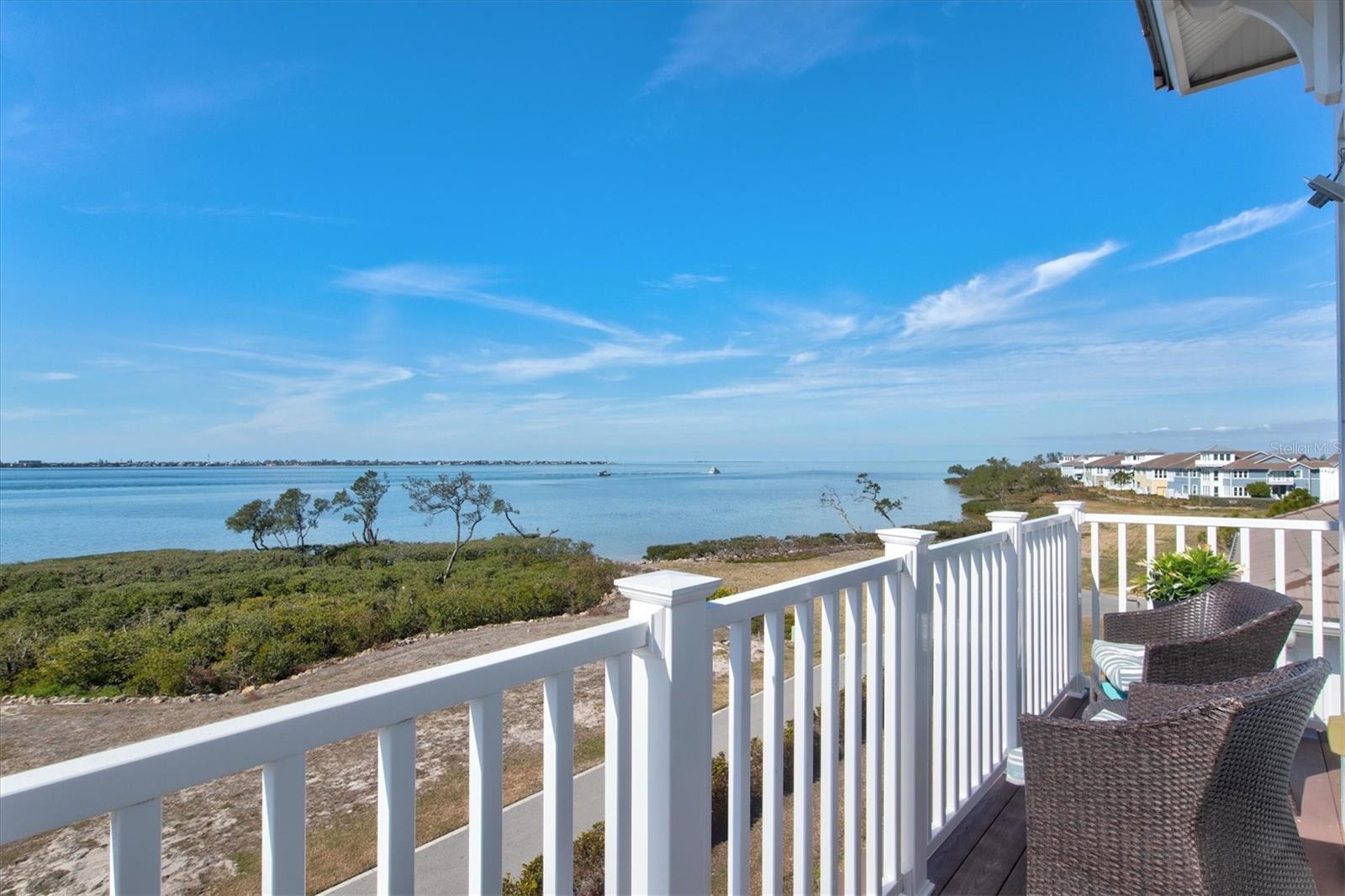 322 COMPASS POINT DR #201