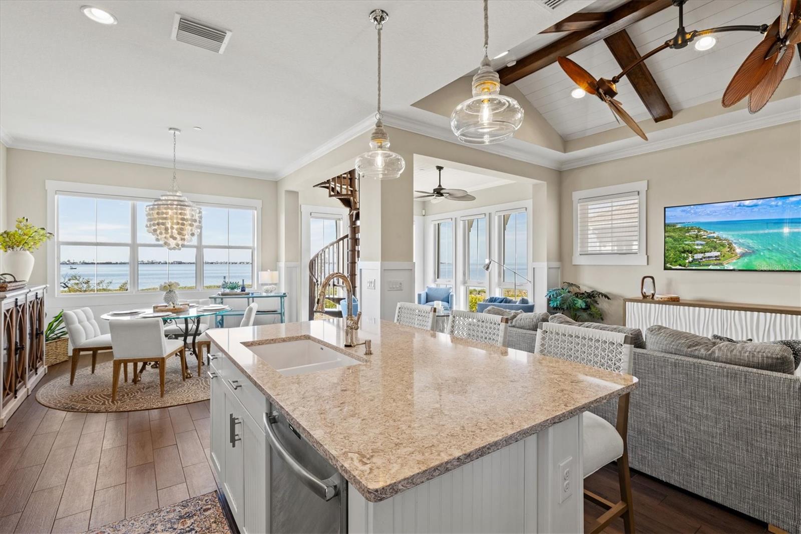 322 COMPASS POINT DR #201