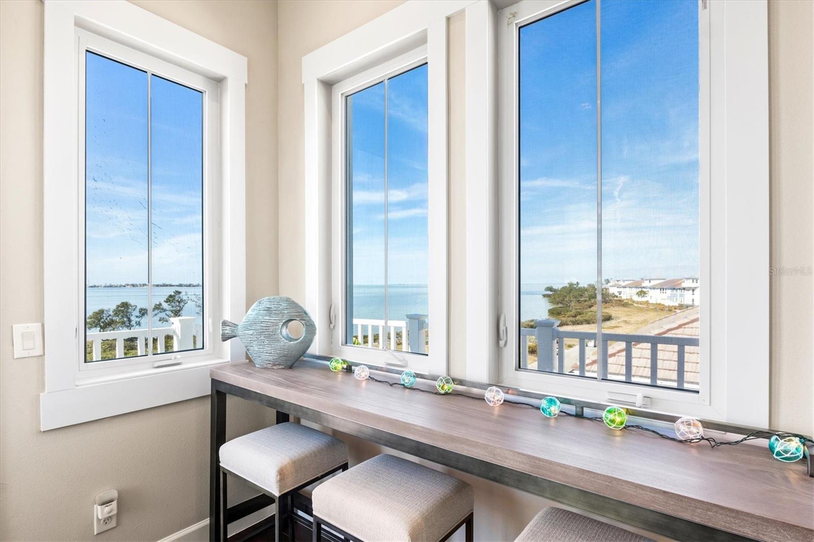 322 COMPASS POINT DR #201