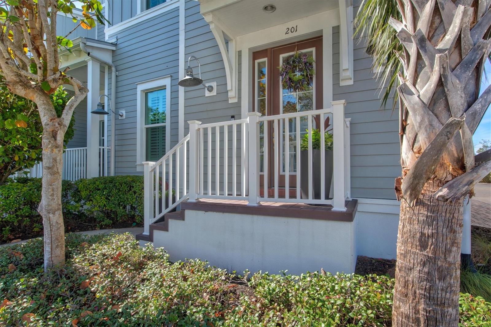 322 COMPASS POINT DR #201