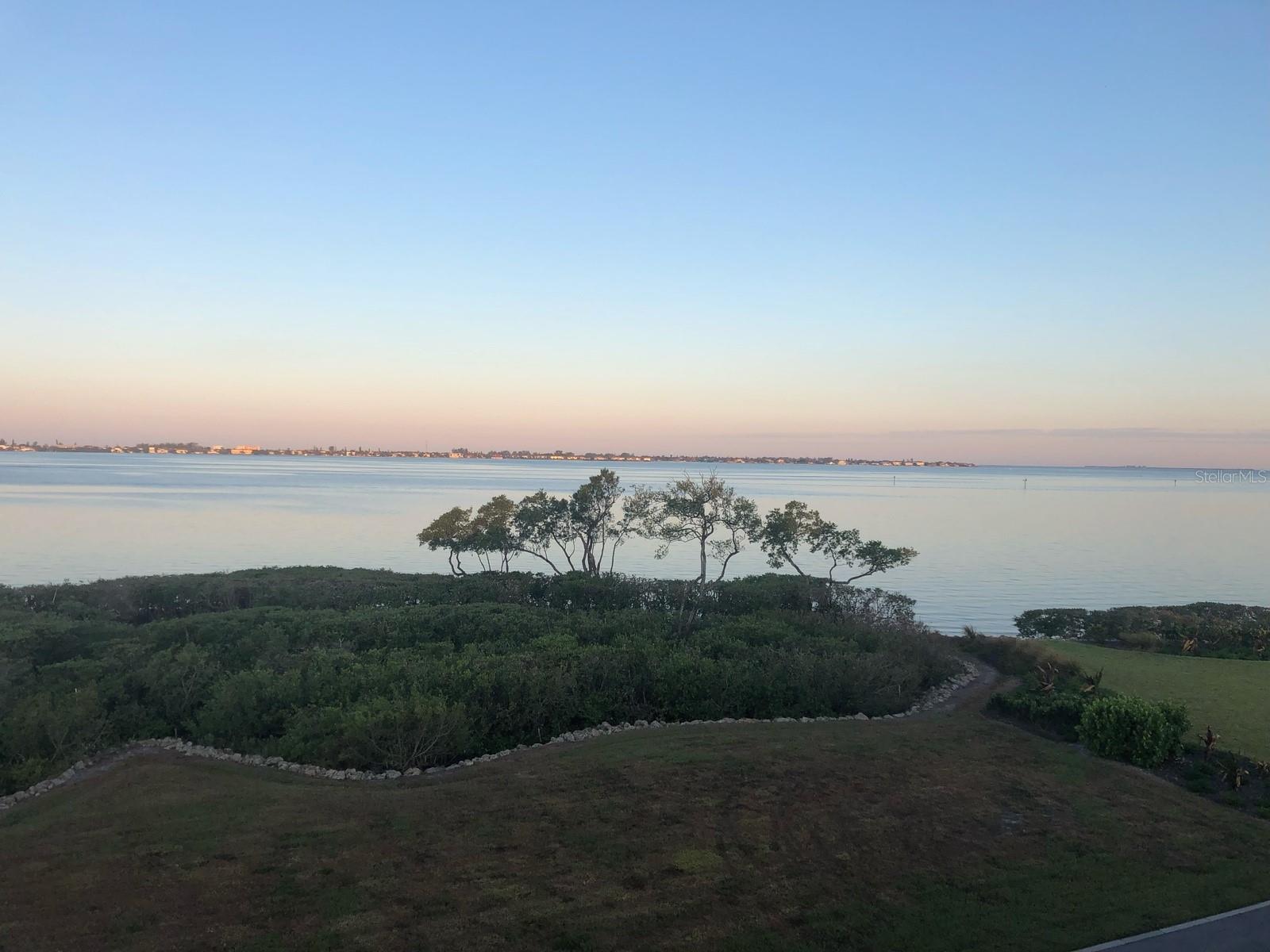 322 COMPASS POINT DR #201