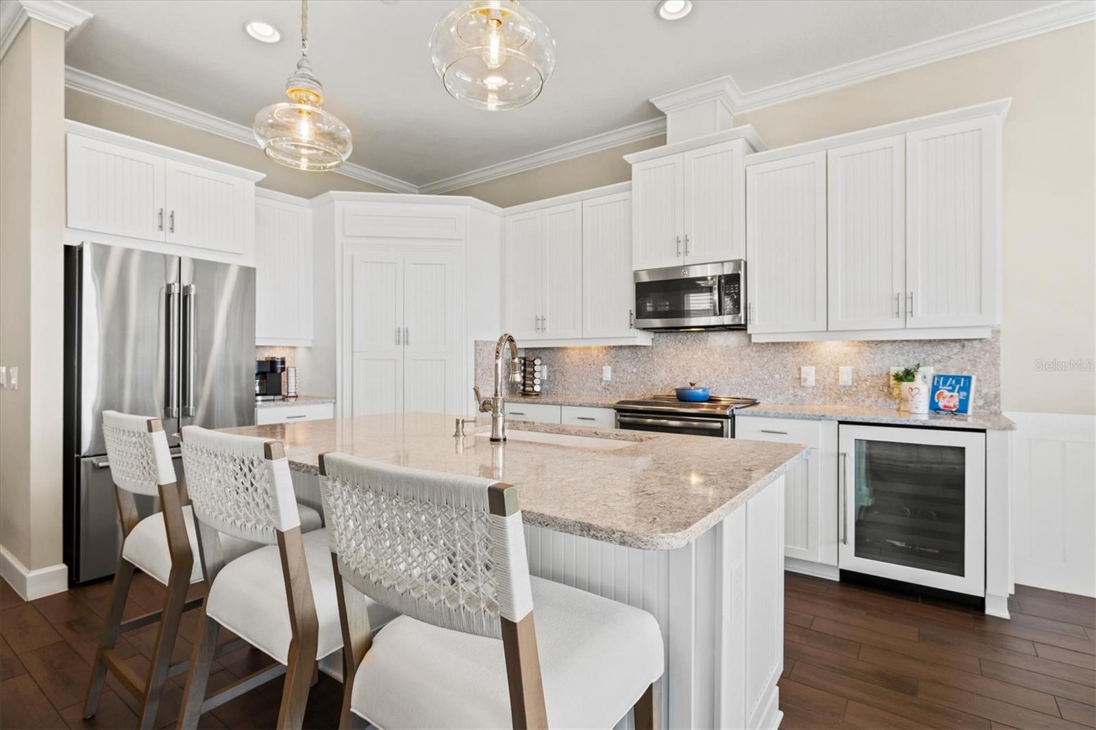 322 COMPASS POINT DR #201