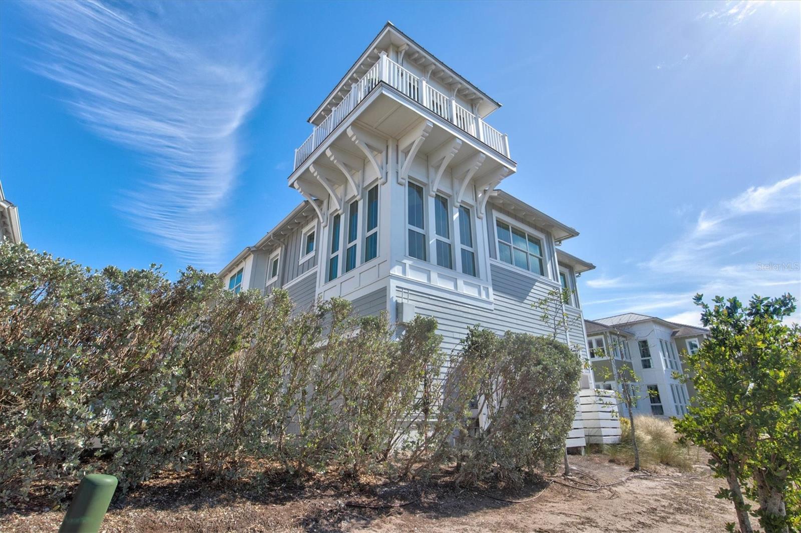 322 COMPASS POINT DR #201