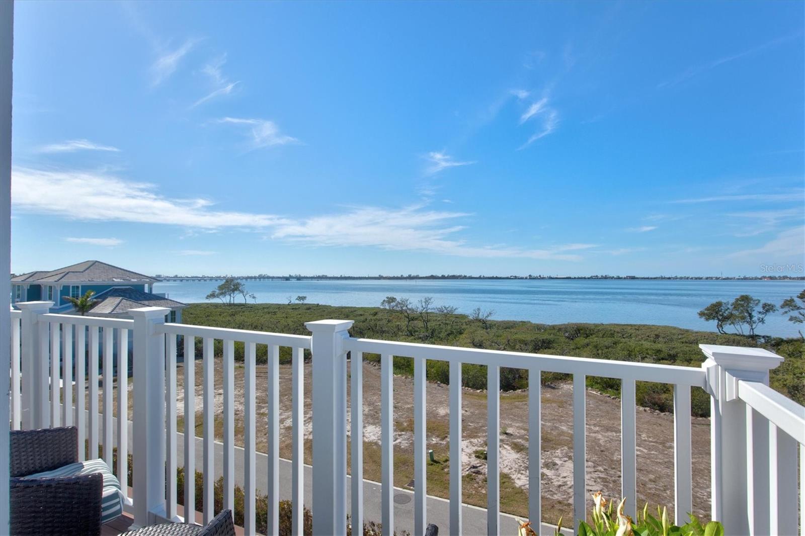 322 COMPASS POINT DR #201