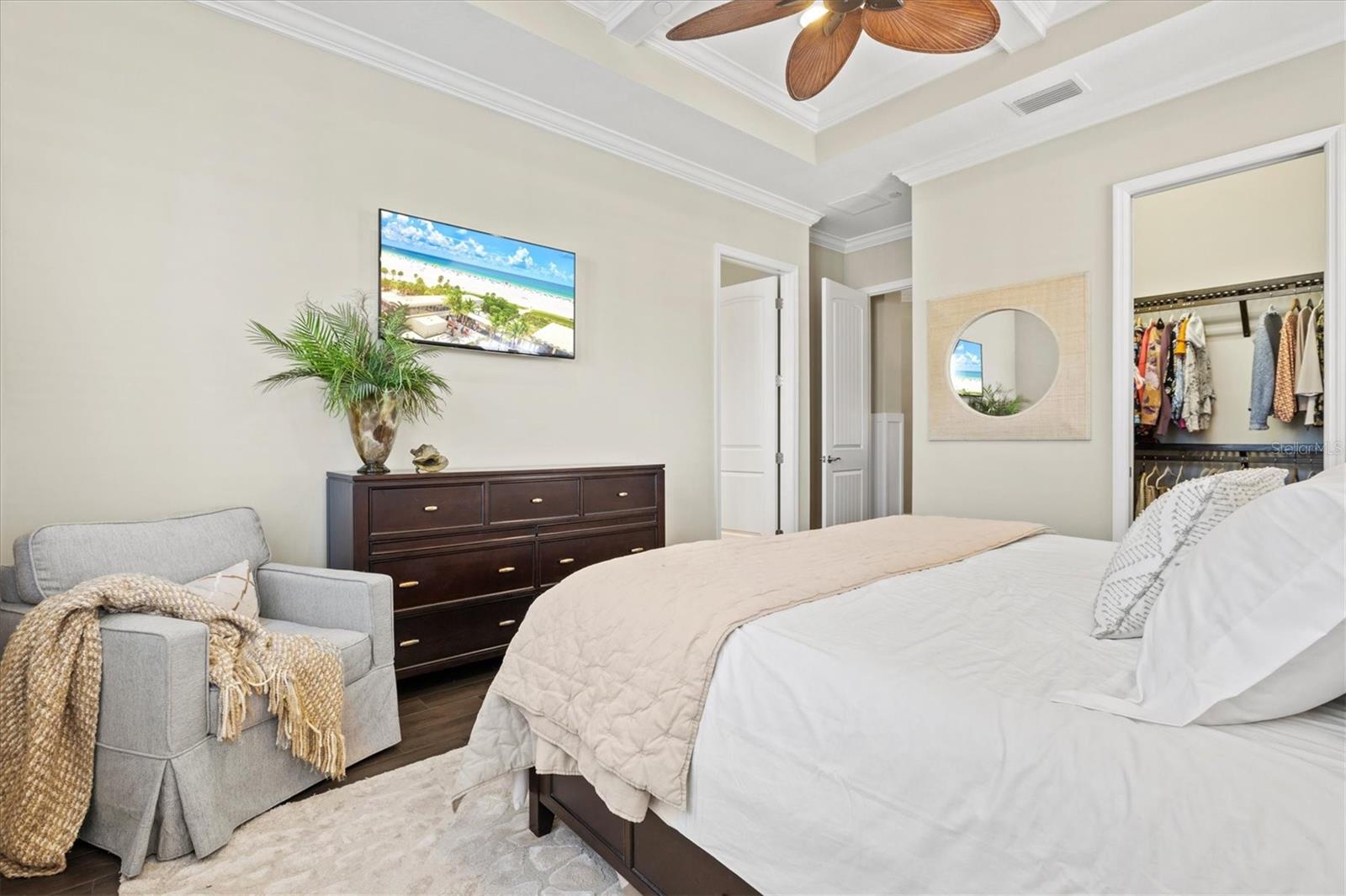 322 COMPASS POINT DR #201