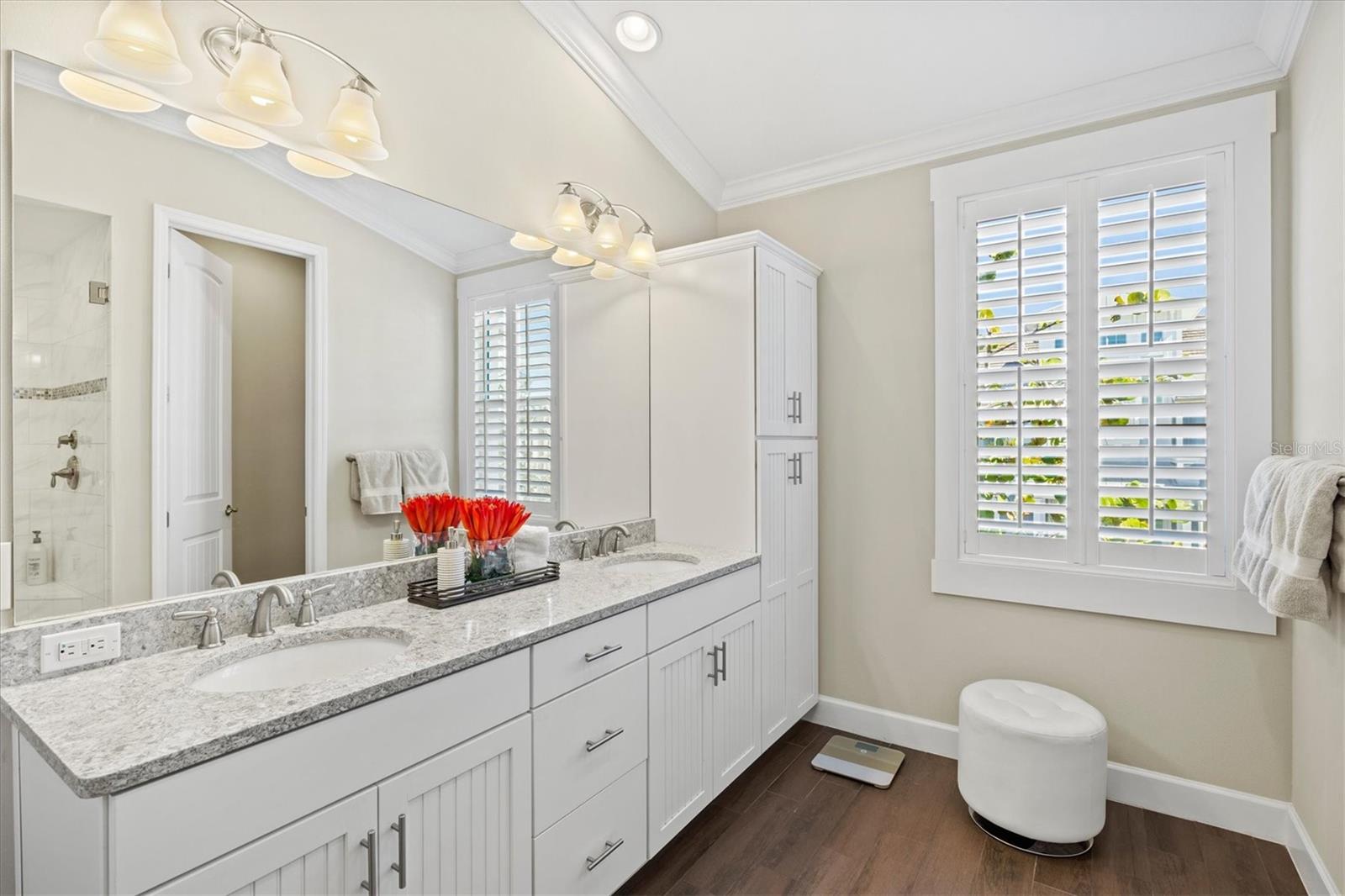 322 COMPASS POINT DR #201