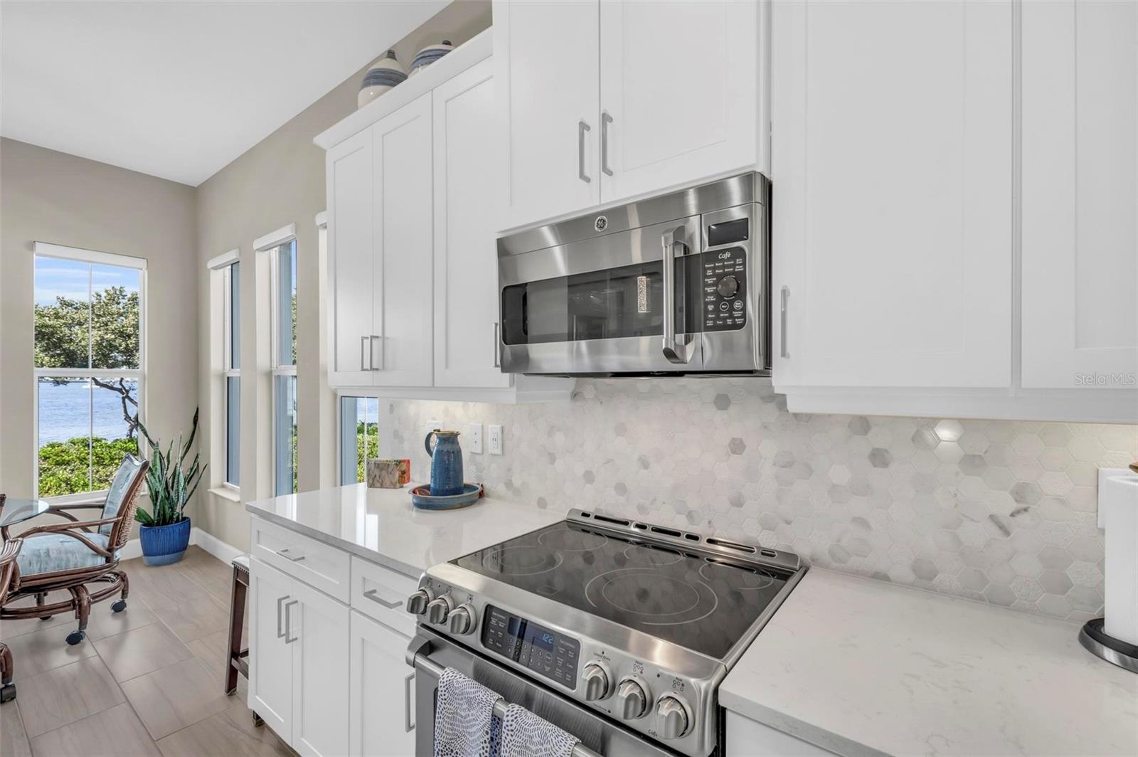 272 SAINT LUCIA DR #101