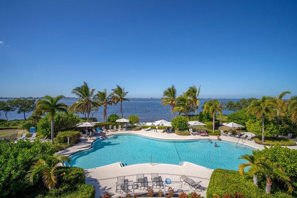 272 SAINT LUCIA DR #101