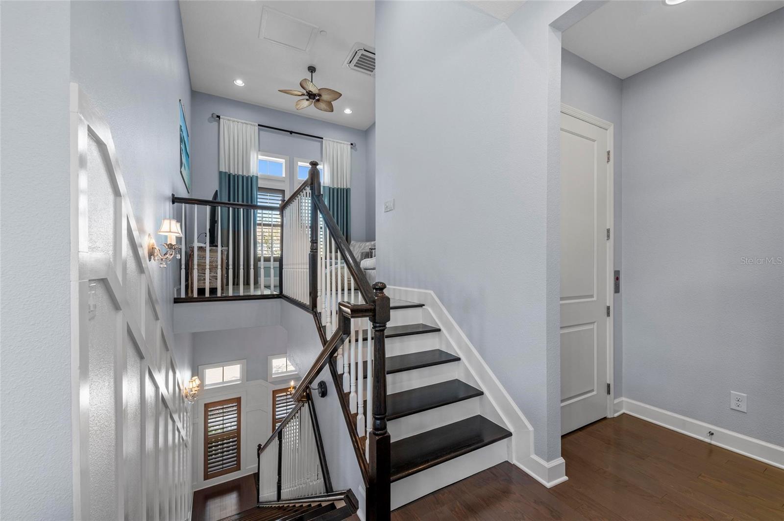 315 SAPPHIRE LAKE DR #202