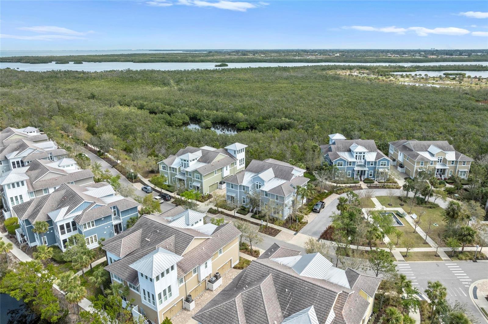315 SAPPHIRE LAKE DR #202