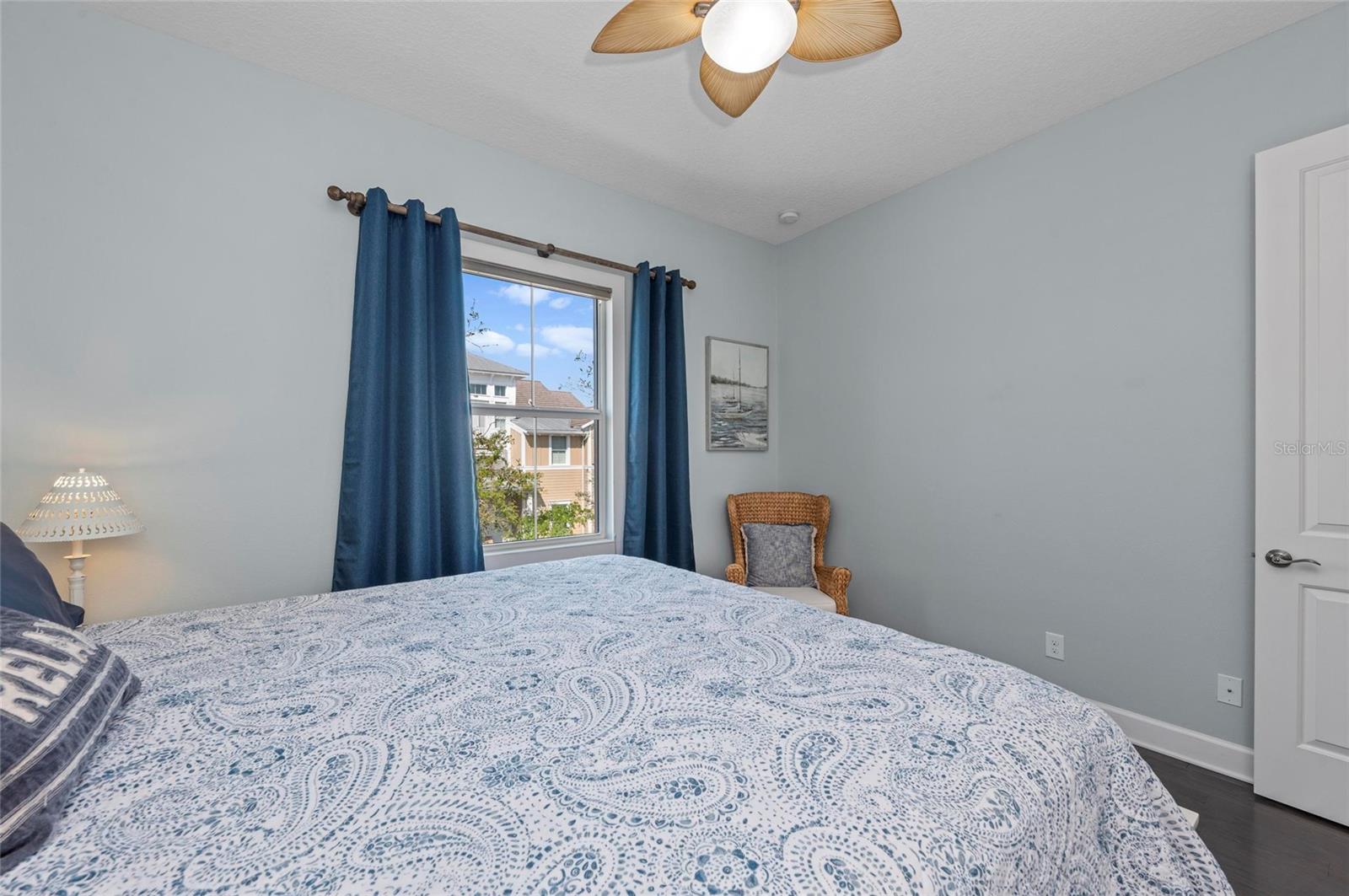 315 SAPPHIRE LAKE DR #202