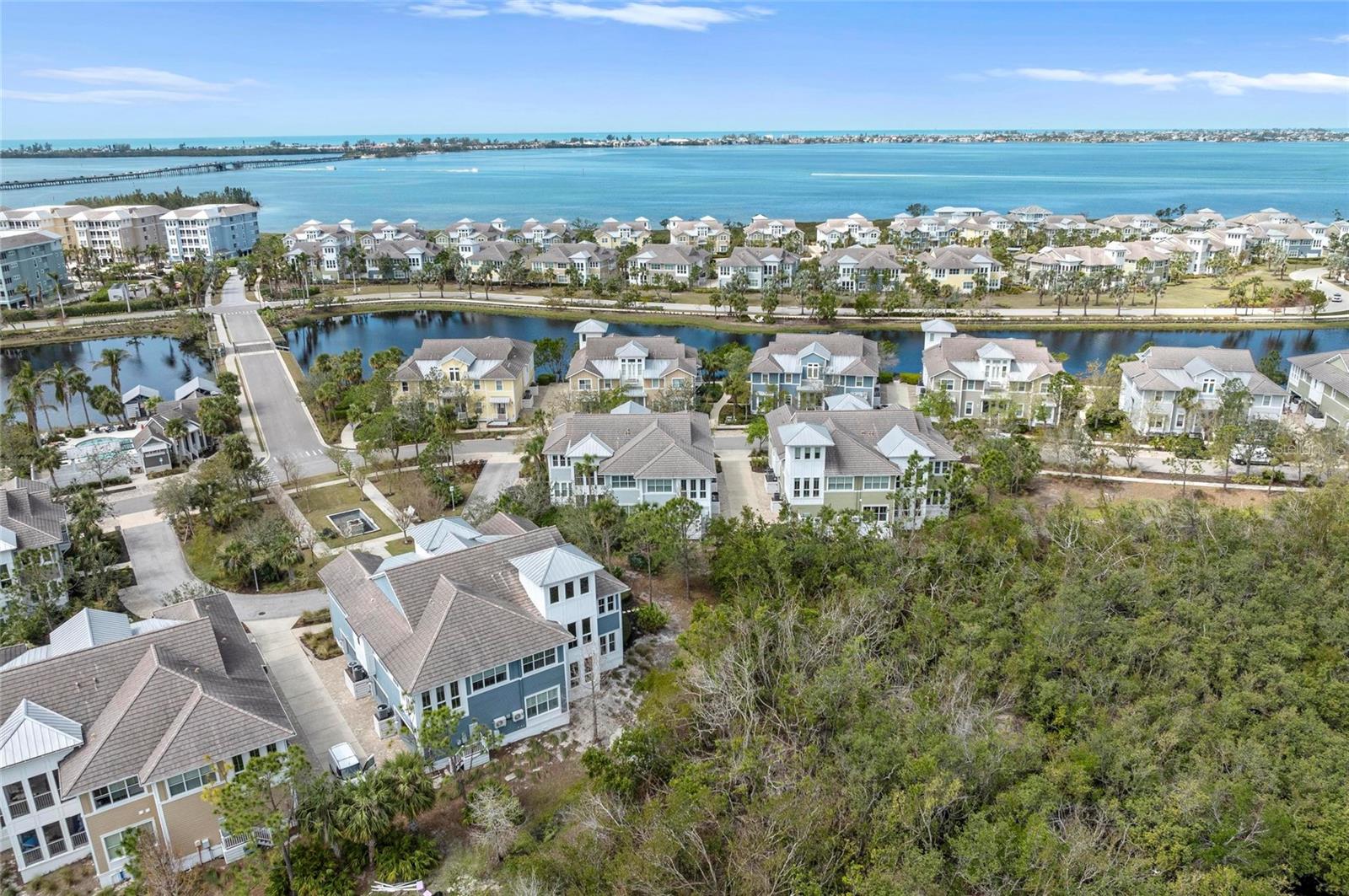 315 SAPPHIRE LAKE DR #202