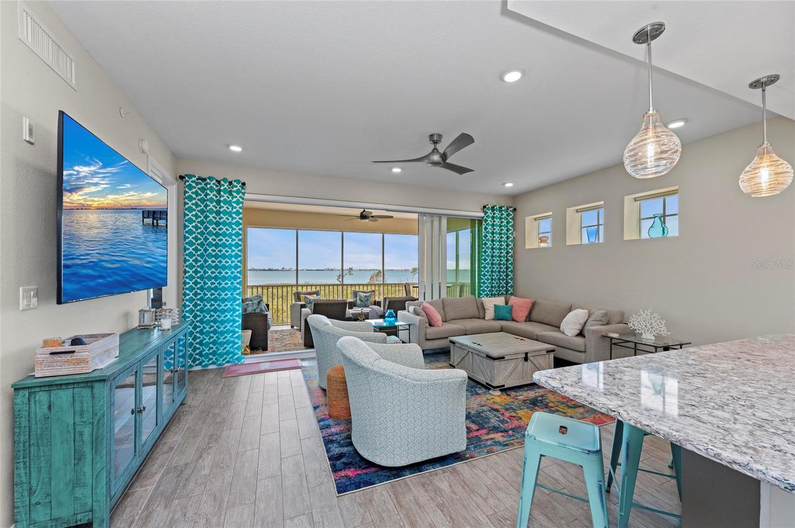 384 ARUBA CIR #103