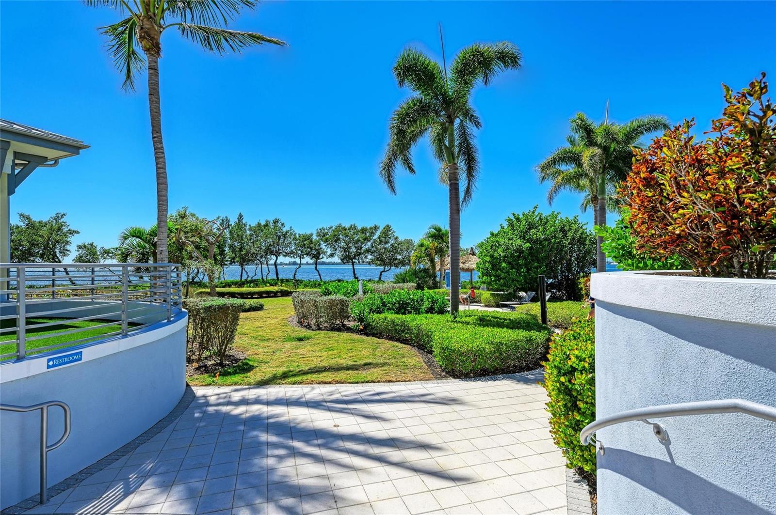 384 ARUBA CIR #103