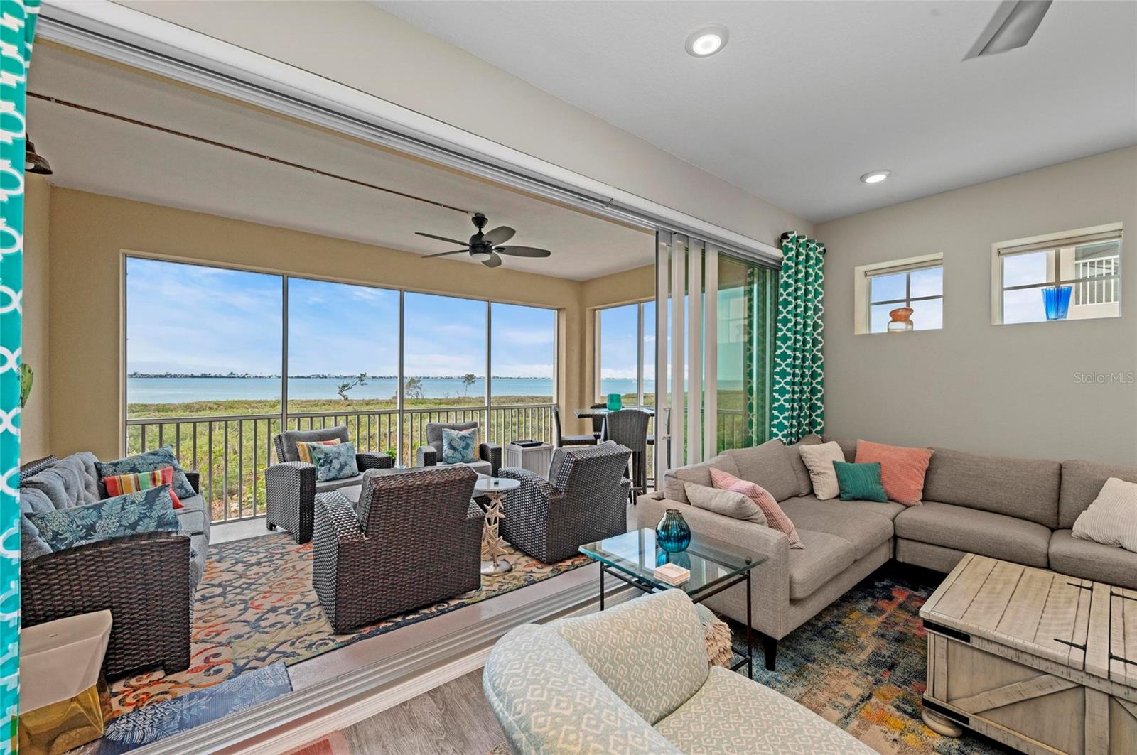 384 ARUBA CIR #103
