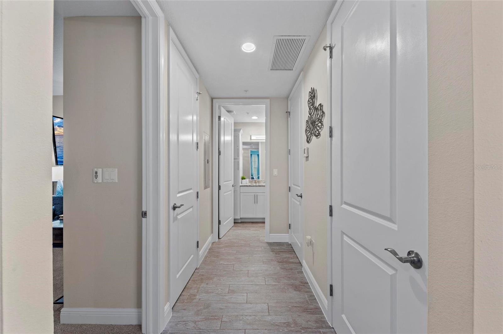 384 ARUBA CIR #103