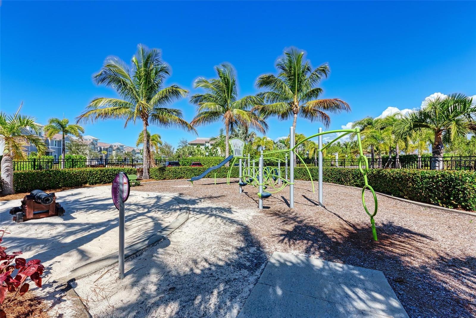 384 ARUBA CIR #103