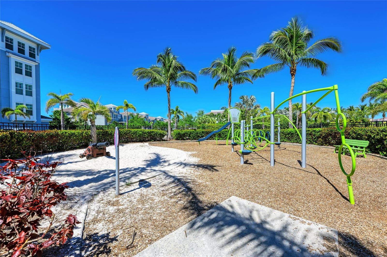 384 ARUBA CIR #103