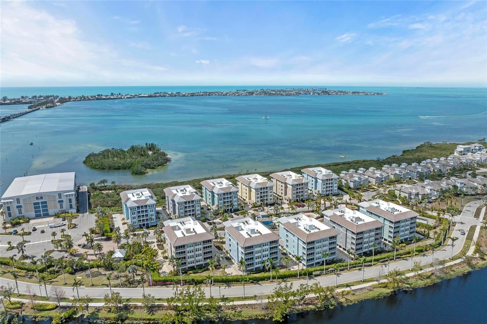 384 ARUBA CIR #103