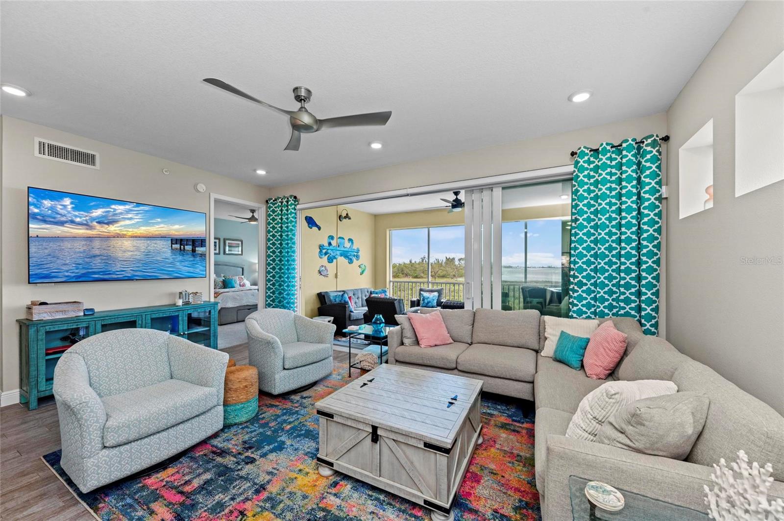 384 ARUBA CIR #103