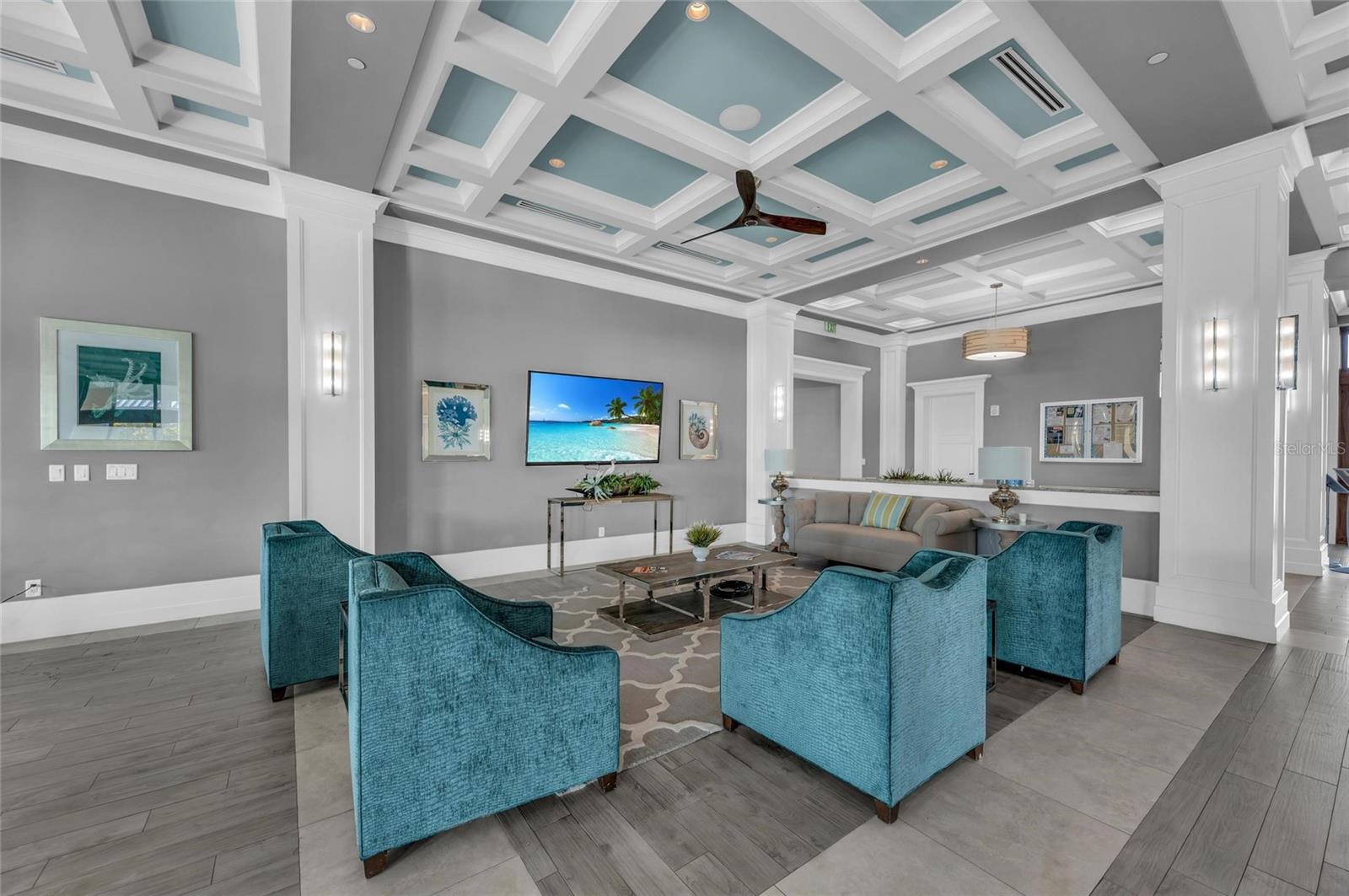 384 ARUBA CIR #103