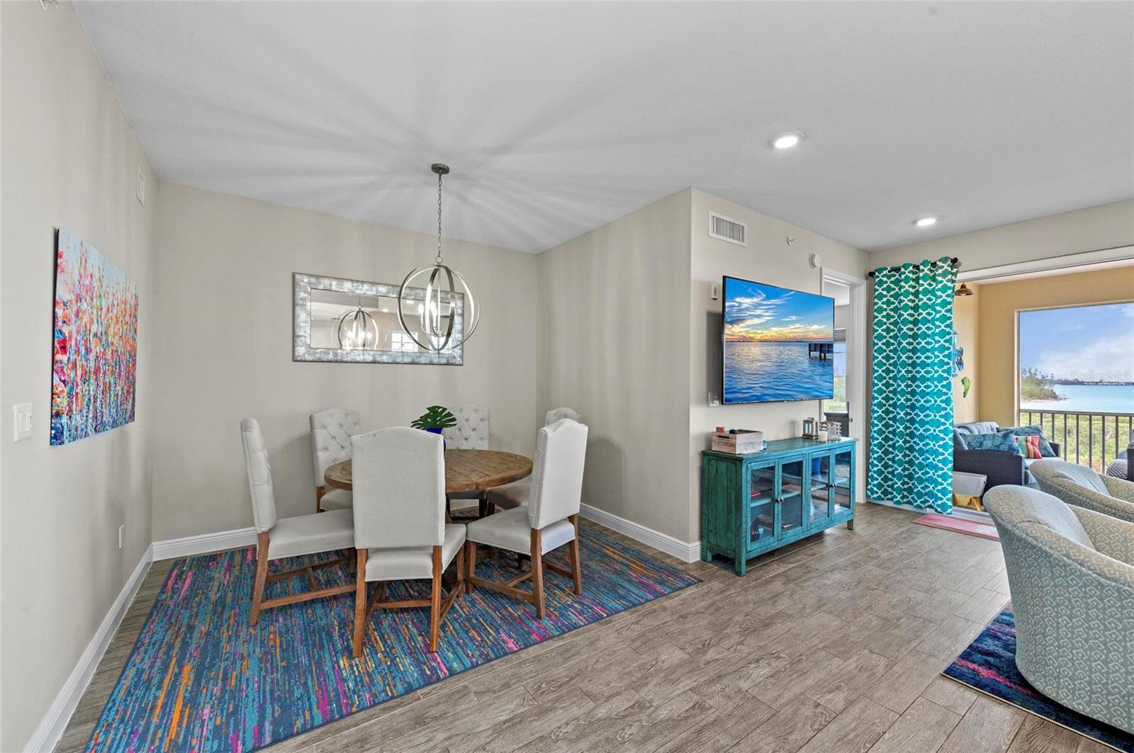 384 ARUBA CIR #103