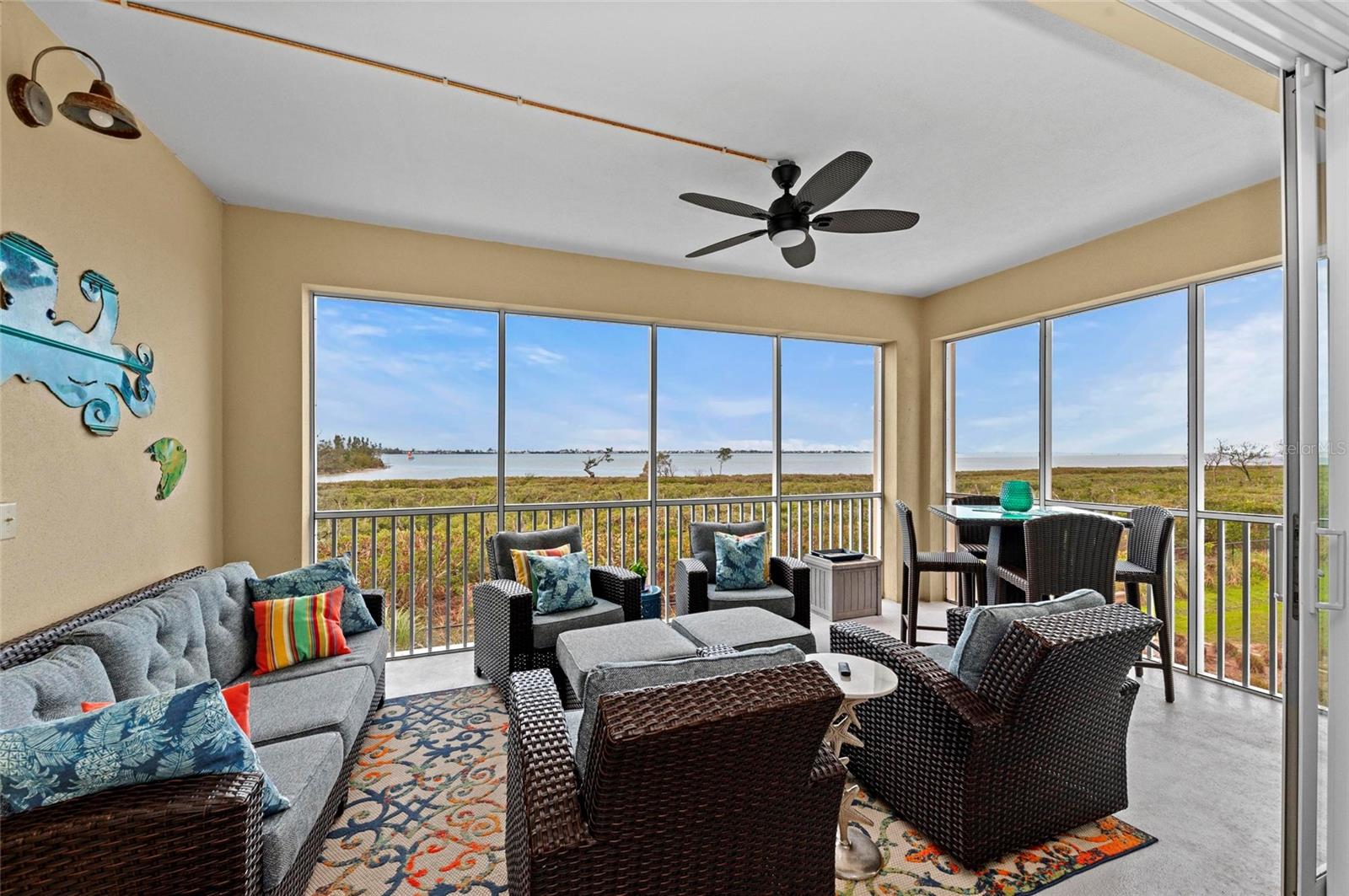 384 ARUBA CIR #103