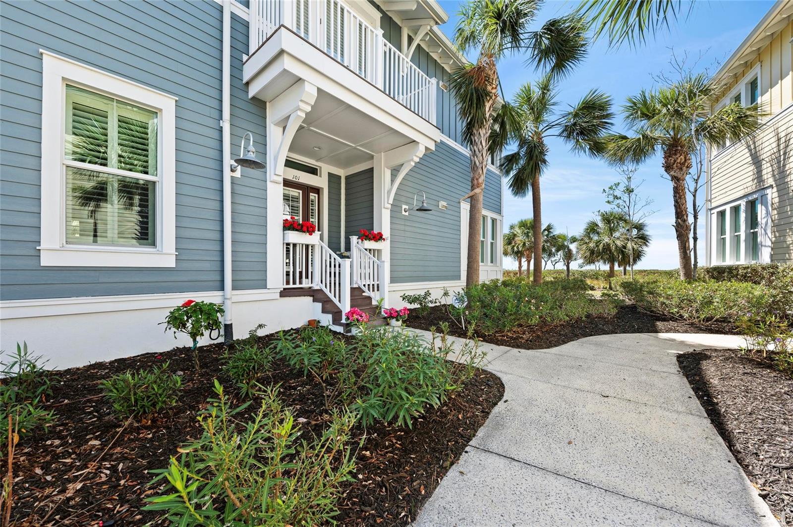 358 COMPASS POINT DR #101