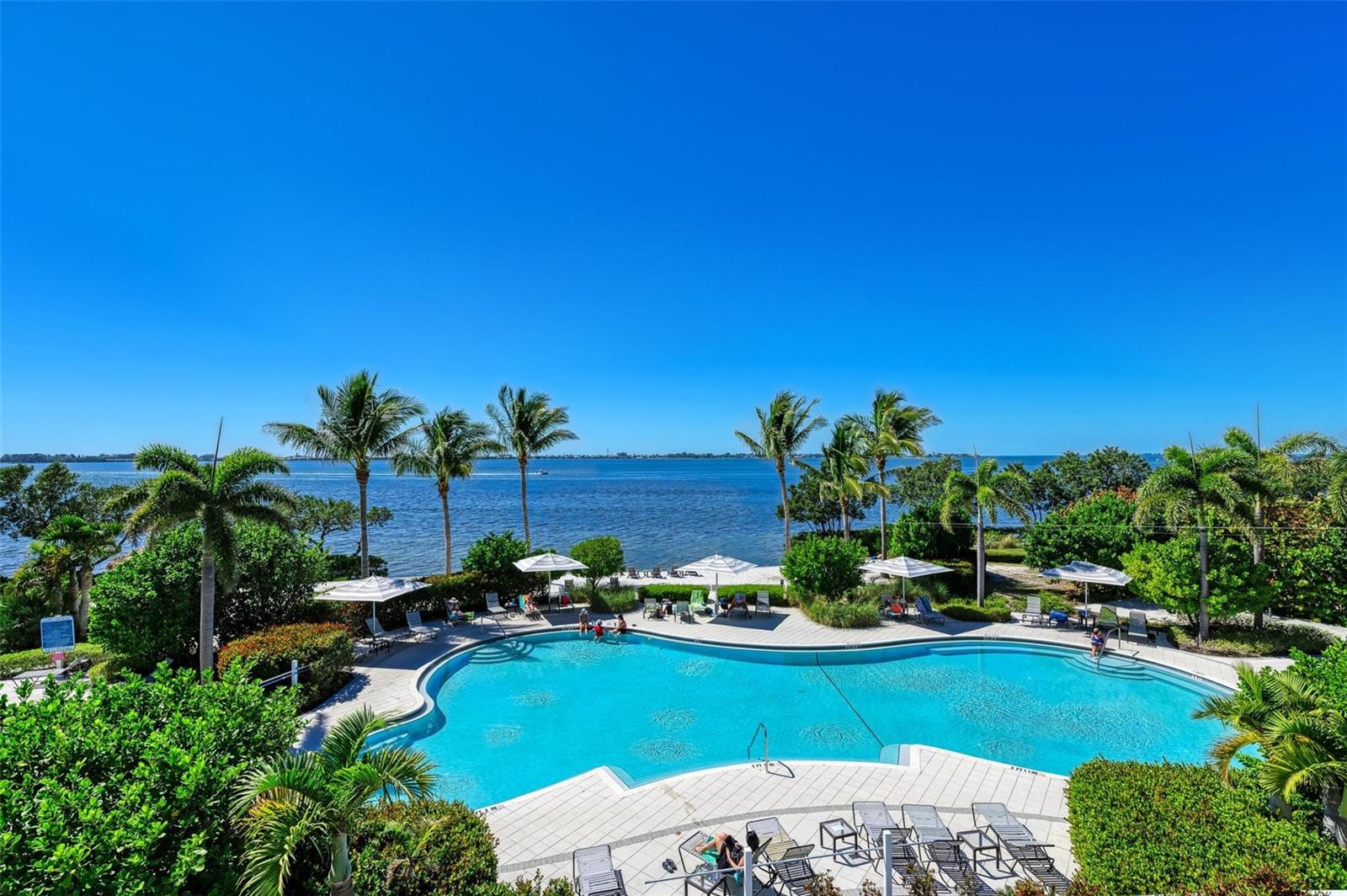 358 COMPASS POINT DR #101