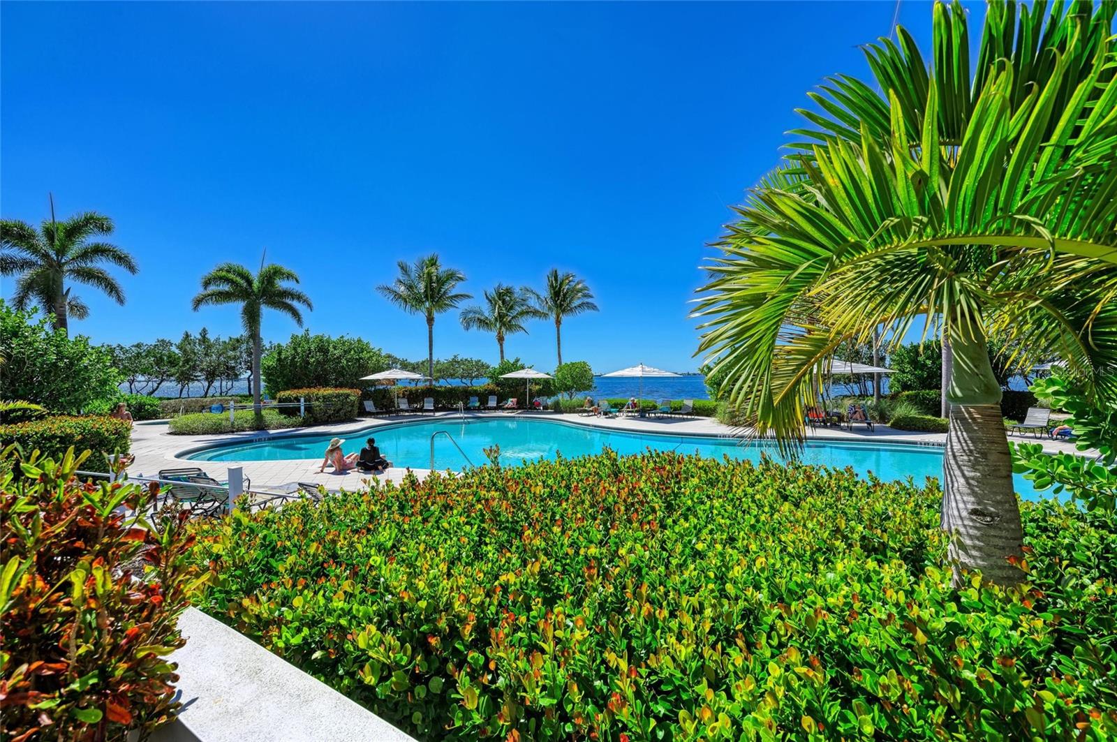 358 COMPASS POINT DR #101